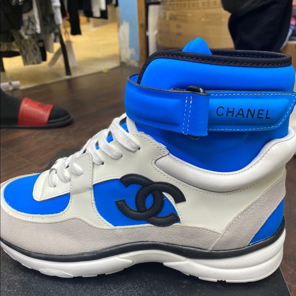 Chanel Sneaker